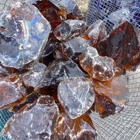 Pietra di vetro ambra