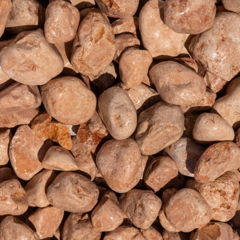 Verona red pebbles