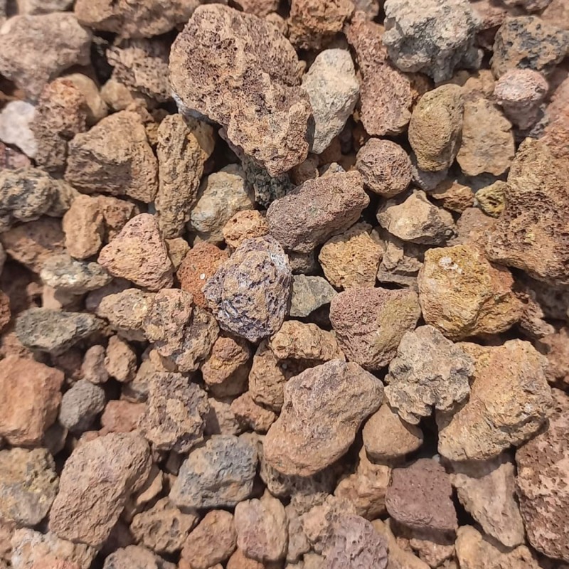 Lapillo Rosso in sacchi da 33 litri per giardino e aiuole