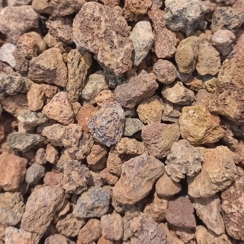 Lapillo Rosso in sacchi da 33 litri per giardino e aiuole