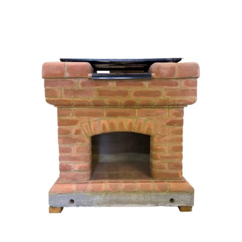 Barbecue with terracotta bricks and iron covering