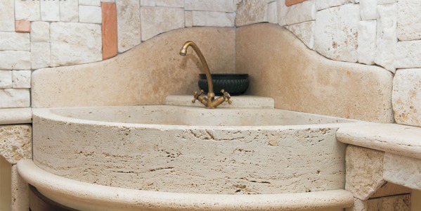 Lavelli e lavabi in pietra per l'arredo di bagno e cucina